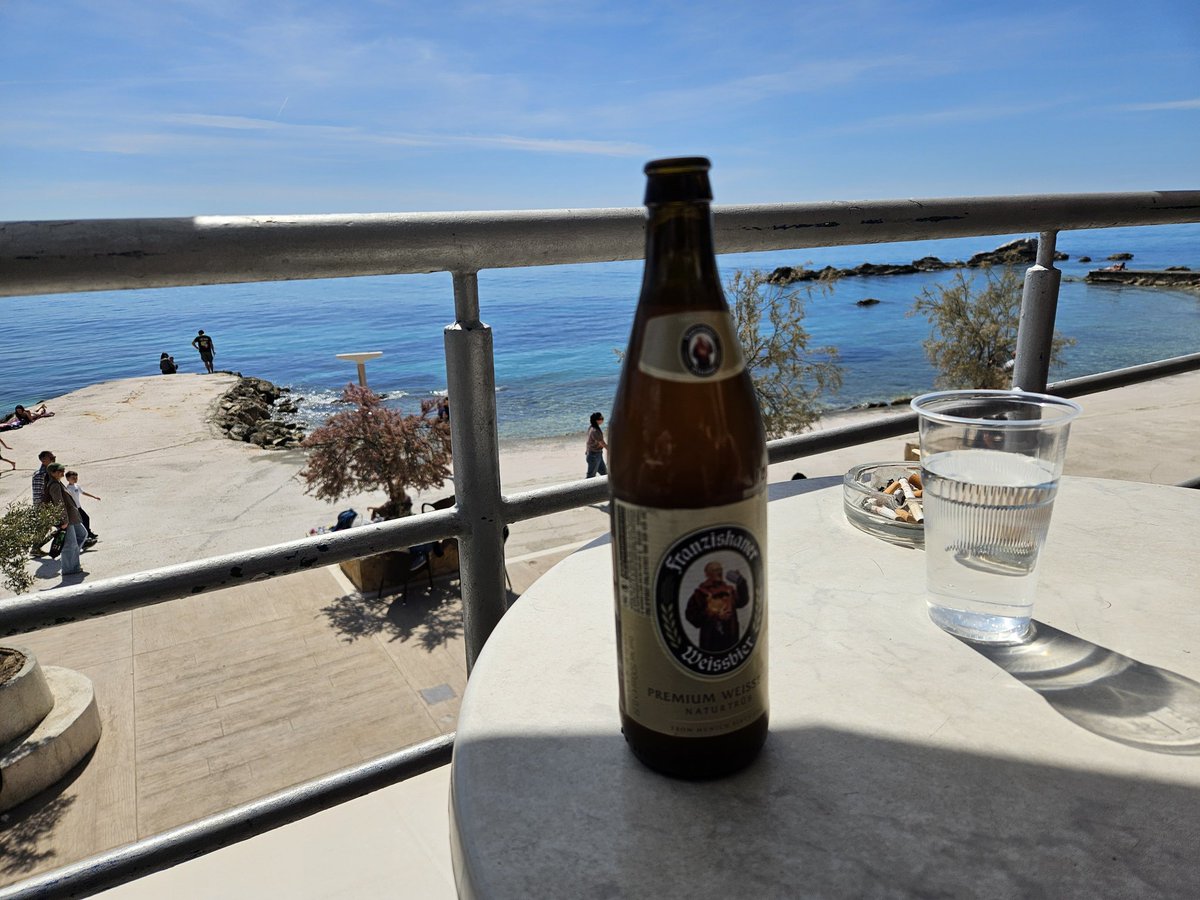 RJonTourUK tweet media