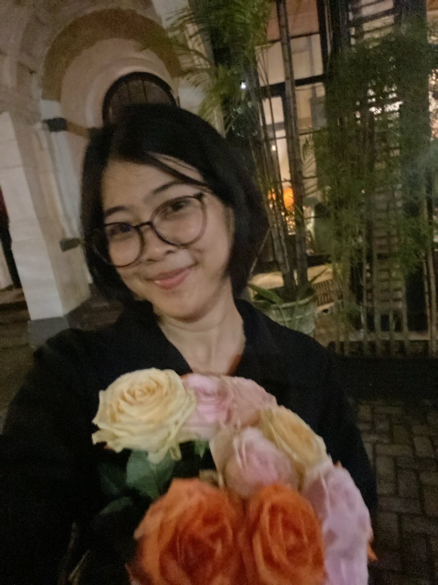 meks🍅🌻 tweet media