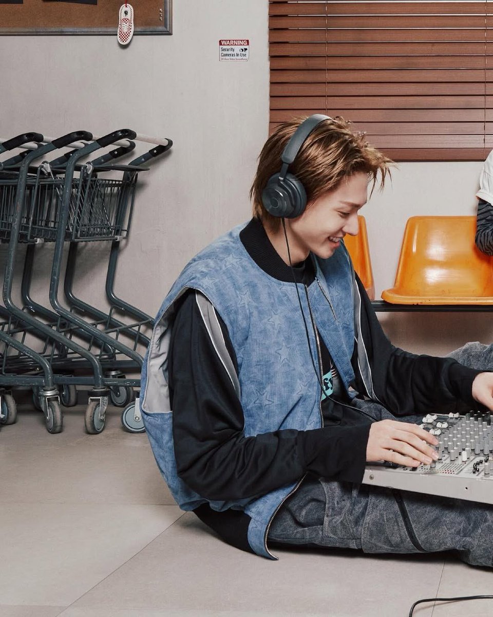 YATI1604's tweet photo. @BIGHIT_MUSIC Our talented boy MARTIN. We love you.

#MARTIN #마틴 #CORTIS #코르티스 #CORTIS_MARTIN #코르티스_마틴 #standwithmartin https://t.co/dLNDOzGgc9