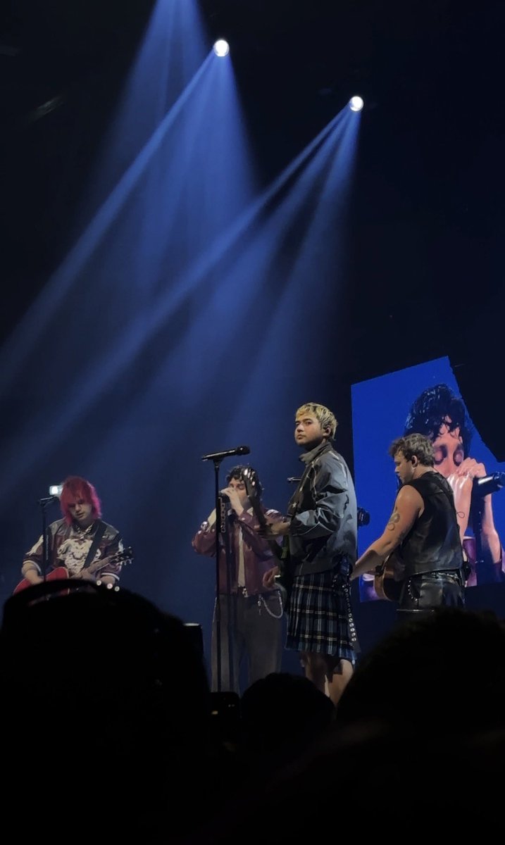 charlotte tweet media