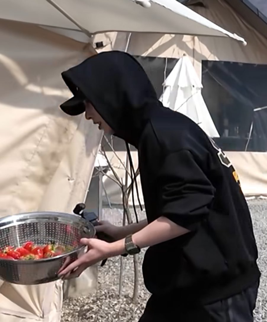 ໒꒱⋆˚ tweet media