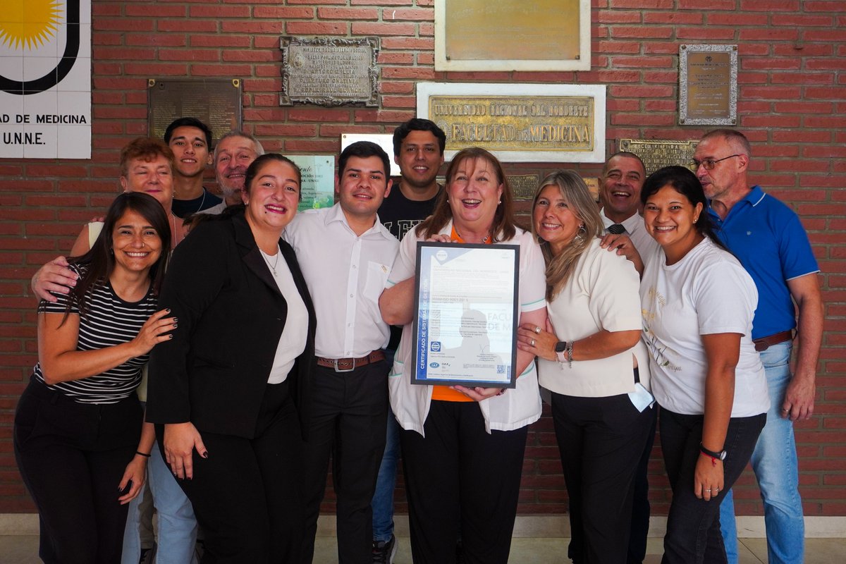 Facultad de Medicina tweet media