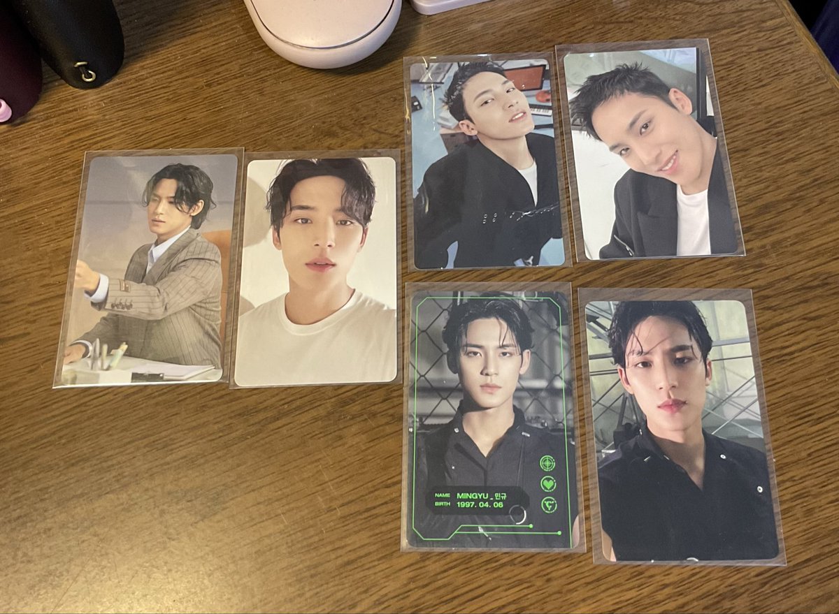 jiminghao13's tweet photo. GYU’s BIRTHDAY GIVEAWAY 🥳

3 winners of gyu pc set!

🐶 follow, like &amp; rt
🐶 drop ur fave photo of gyu + tags
🐶 ends: tba 

ALWAYS HAPPY WITH GYU
#아니_다들조용_오늘민규생일
#OurSunriseMINGYUday

#jiminghao13GA https://t.co/V3aoVIfRs4