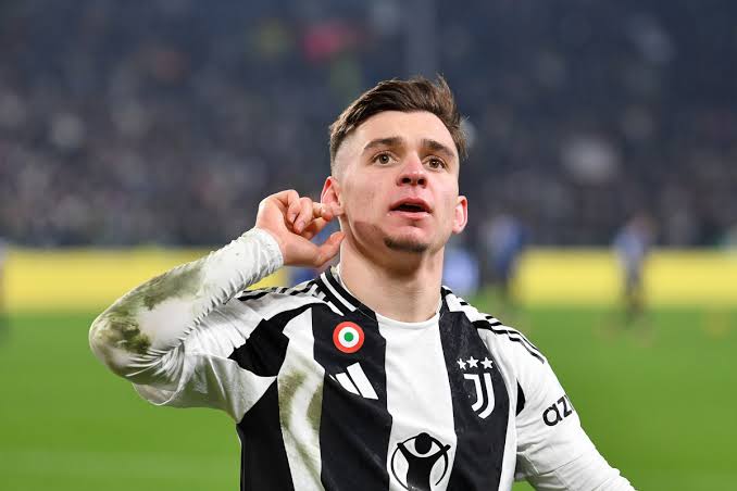 Box2boxBet's tweet photo. I am sending my 2 SECRET MAX BETS (Villarreal &amp; Bodø/Glimt) to everyone who:

✅ LIKES this tweet
✅ FOLLOWS @Box2boxBet
✅ COMMENTS

PUBLIC BOARD:
5U 🇮🇹 Juventus vs Genoa — O2.5 Goals @ 1.72 
4U 🇮🇹 Napoli vs Milan — BTTS @ 1.81 
4U 🇵🇹 Arouca vs Estoril — U2.5 Goals @ 2.00 https://t.co/xTH6DOWUmP