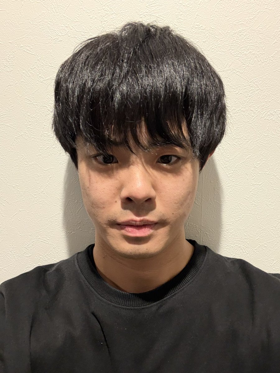 tomo_552's tweet photo. 坊主記録339〜342日目🧑‍🦲
3月16〜19日の記録です。

342日目動けなさすぎて寝る10秒前の写真レベルです笑

明日またあげます！！

#坊主記録　#坊主
#坊主ではない https://t.co/IJvlr54akj