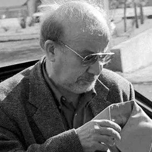 merthany_'s tweet photo. Yeri dolmaz bir adam öldü bugün. Türk siyasi tarihinin her zerresinde, her köşesinde var olan; renkli ve aydın kişiliği ile öne çıkan kıymetli Yalçın Küçük'ü saygı ile anıyorum.

Ondan çok şey öğrendim. İyi ki bu topraklardan geçti, iyi ki kitapları ve fikirleri bize ulaştı. https://t.co/4xVNkOdgtE