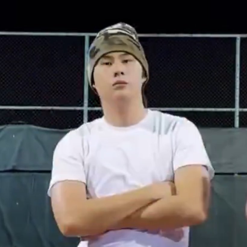 𝐅𝐞𝐚 🩵🤍 | rest.less | tweet media