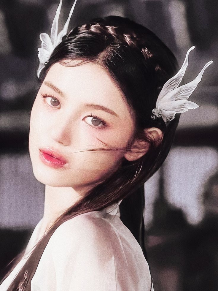 Danielle Pop Base 💛 tweet media