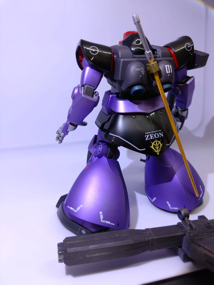 miyi67248240420's tweet photo. ドム完成😅黒パーツはキャンディ、紫パーツはマットキャンディで重厚感を出してみました。相変わらず撮影が下手くそ過ぎます😭今日はジムの日らしくて早く作らねば😅 https://t.co/dxGlO8CnSy
