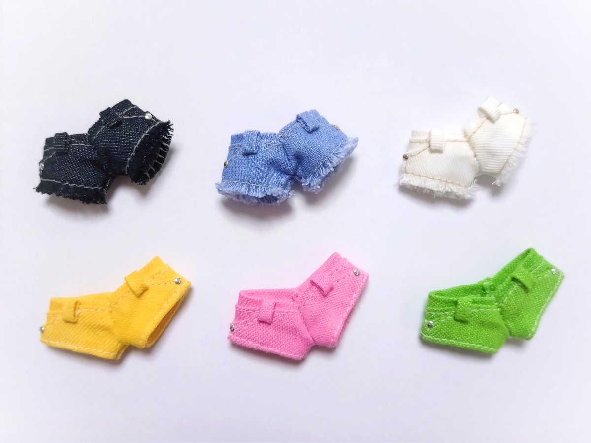 ダメージ加工してないとブーメランパンツにしか見えないんだが、ぷにちゃん達が着るととっても可愛いのだよ