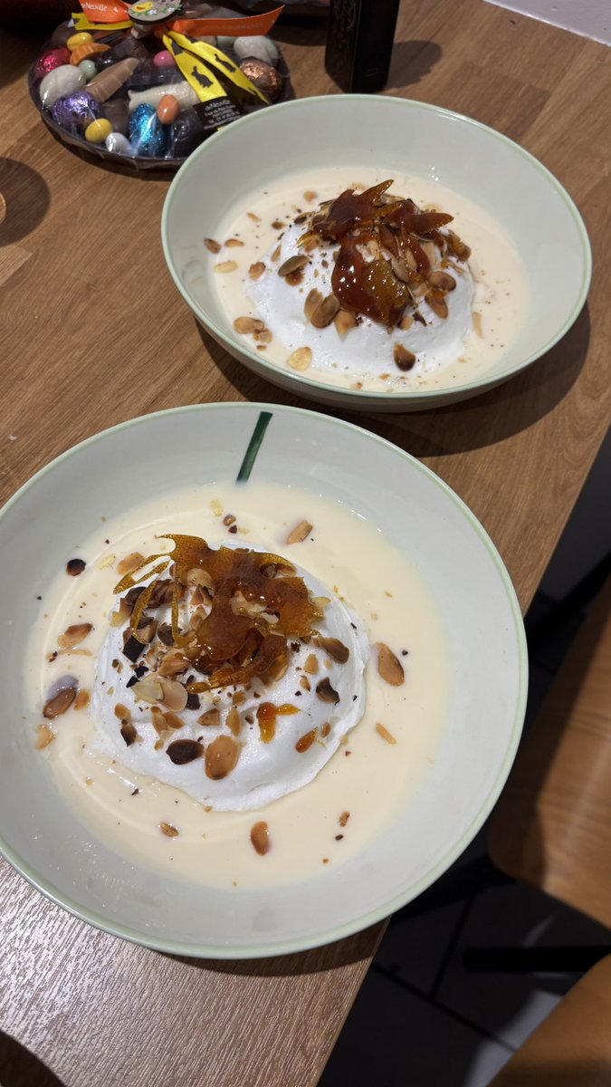 lisallaxas tweet media