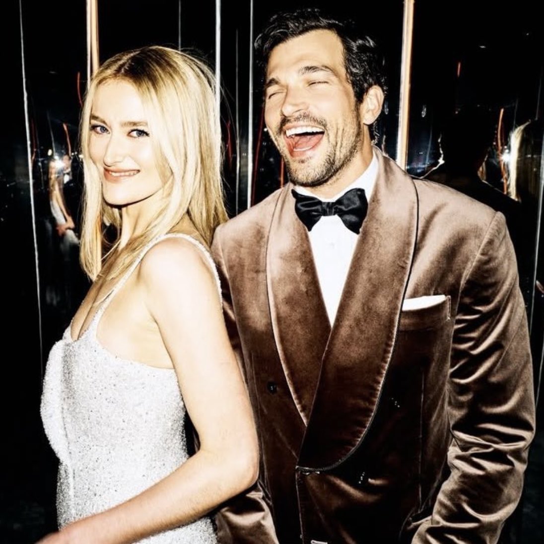 lovviesarah's tweet photo. mom and dad pls come back to me https://t.co/lykDgEBwYu