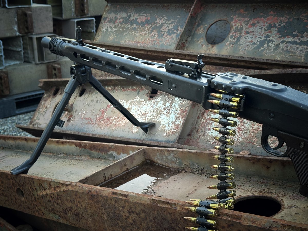 #ベルト給弾式機関銃に癒されたい

無可動実銃　MG2