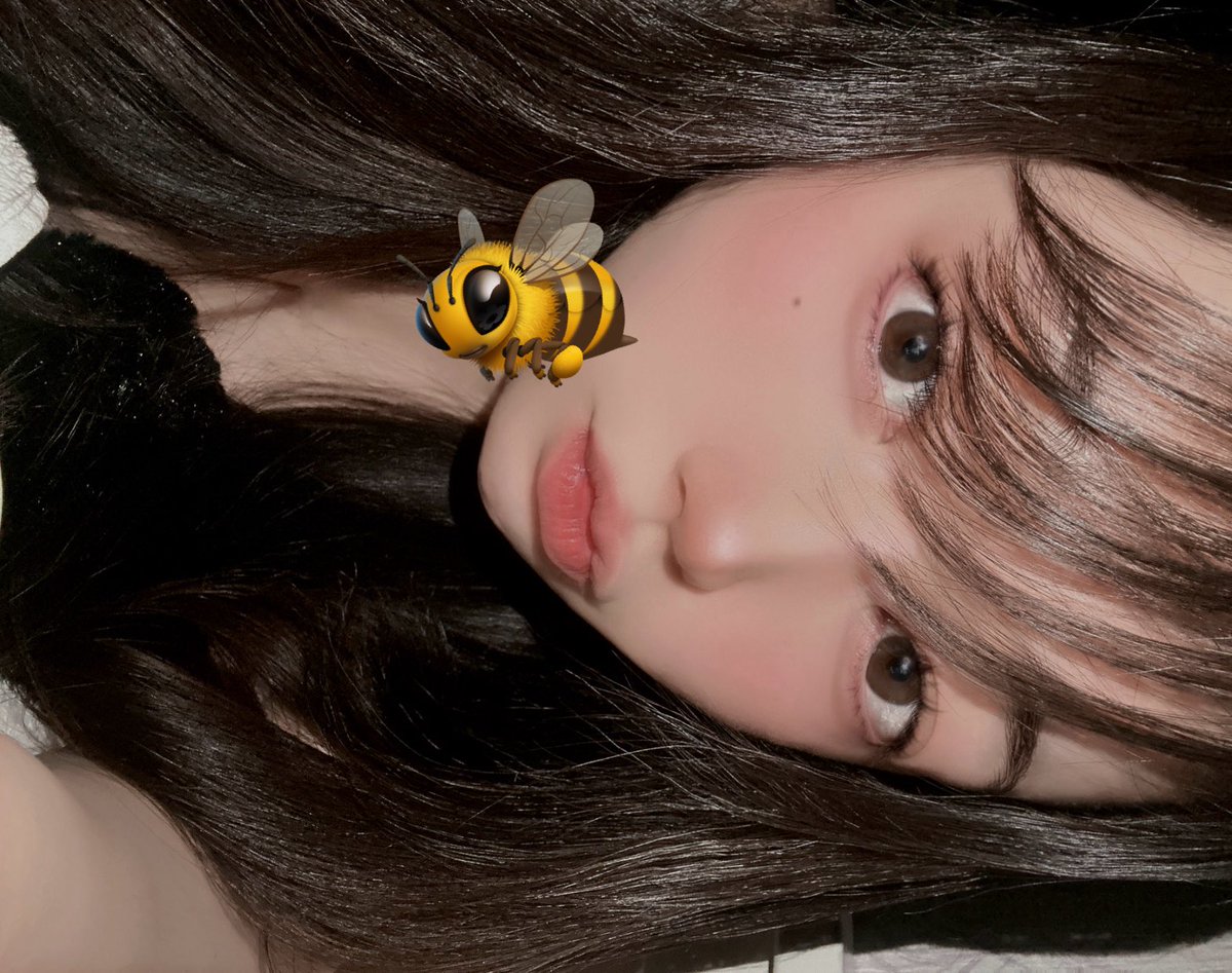 ʜᴀɴɪ. tweet media