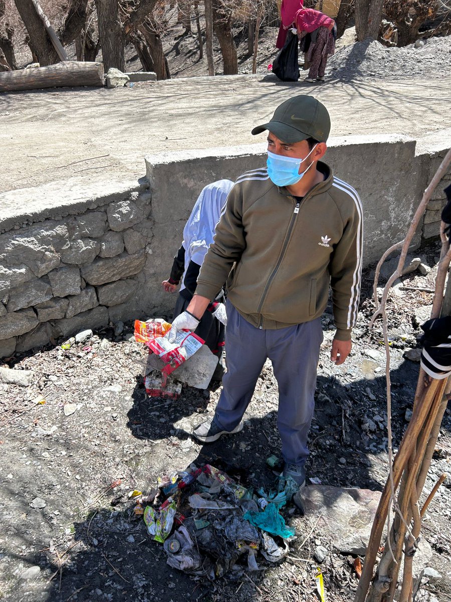 Today, A cleanliness drive was successfully conducted on 6 April at Panchayat Lankerchey under BDO Sankoo,with enthusiastic participation from the Medical Department, ICDS &amp; Students,reinforcing the commitment to a cleaner &amp; healthier community.
<a href="/lg_ladakh/">LG Ladakh</a> <a href="/ashishkundra/">Ashish Kundra</a>