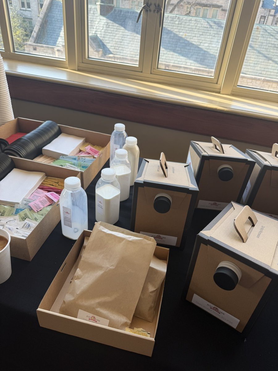 Muuji😷 tweet media