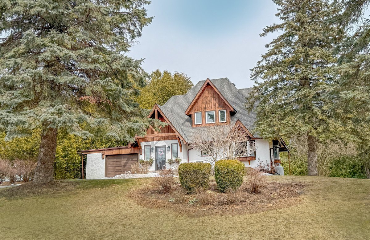 donnagwelsh's tweet photo. Hot new listing alert! 7 Wisenweg, Blackstock. Listed for $814,900 MLS #E12959414. Contact me for your personal viewing. https://t.co/yYW6ENr6ar