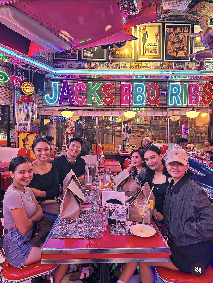cctvofALEXA_'s tweet photo. SHOOTING DAY: 

Behind the scenes with the #MissBehave cast !
✨ https://t.co/hfT6L0wpjb

MISS BEHAVE  🔜 on @ofc_iwant 
🎬 directed by: Ivan Payawal 

#Alexailacad https://t.co/KaQNVIX8sq