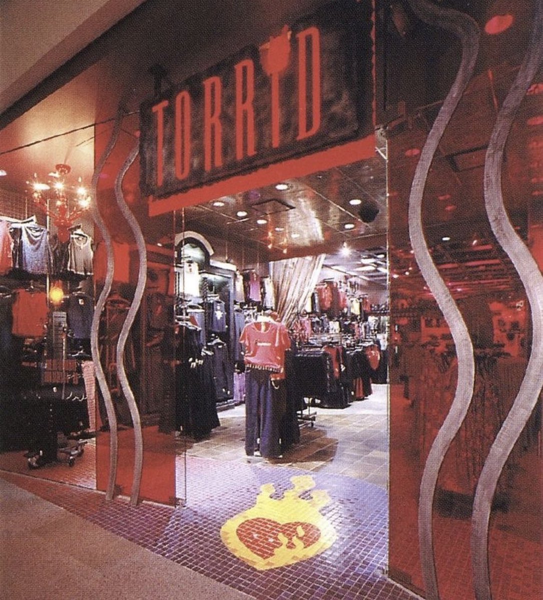 2001 Live tweet media