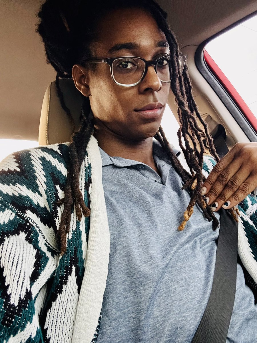CuteLilBlerd's tweet image. Time to redo this already?? Mmkai☺️

❤️Meet Roxxi!
🧡26y/o
💛Non-Binary TransGirl
💚Bi/Pan, but addicted to femmes
🩵Favs: DBZ, Halo, Megaman, Sonic+WAY more (I’m a nerd🤓)
💙Switch/Verse+Owner of 2 adorable cuties💕
💜Horny Degen
🤎Looking for #lesbian #trans and/or #Blerd m00ts