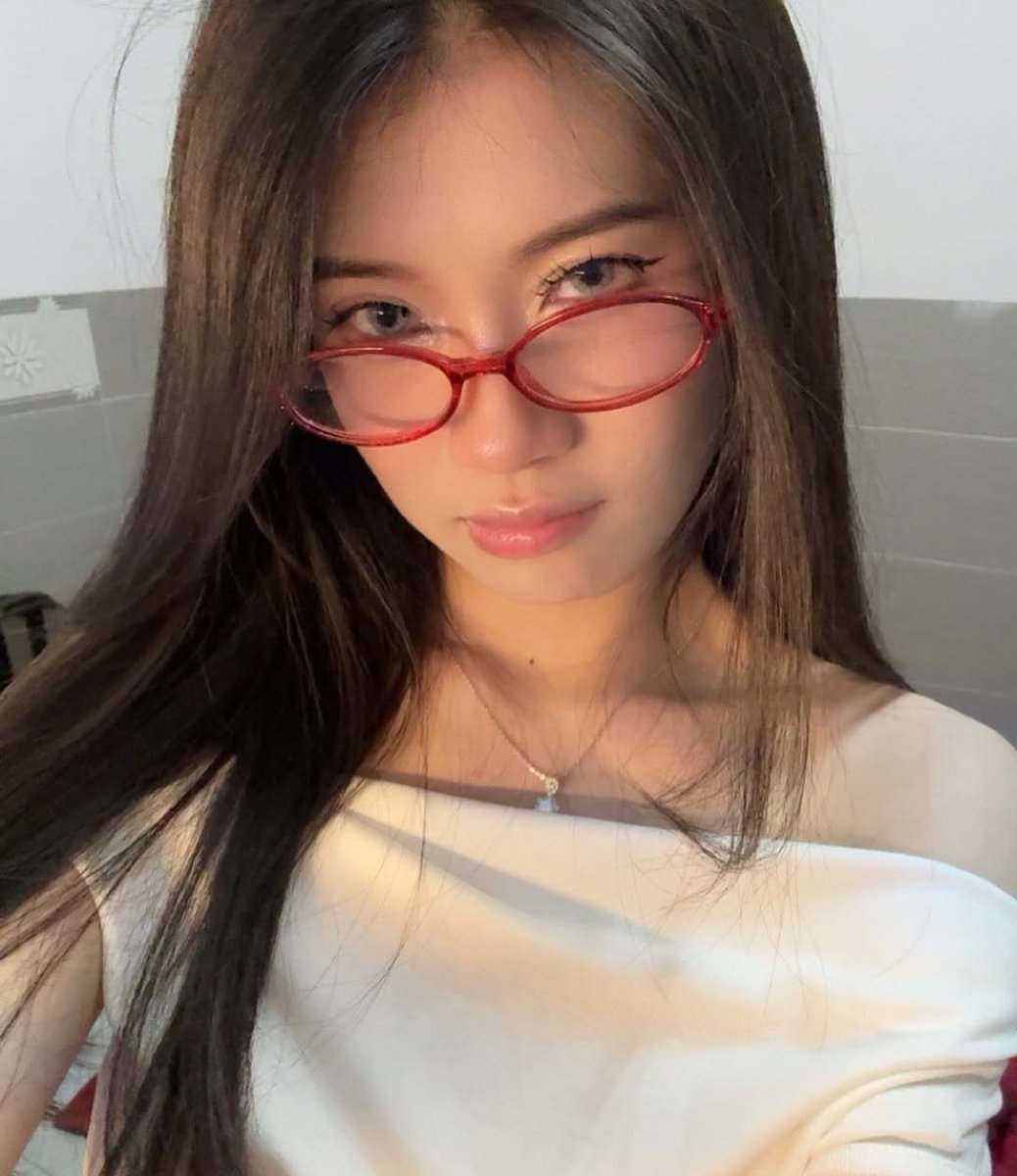 Kim tweet media