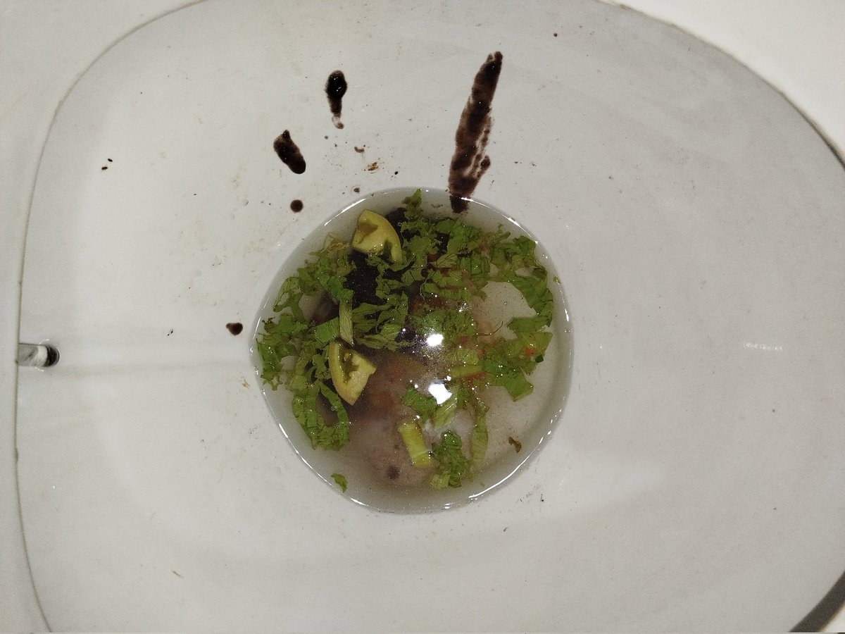 pink evil pou (-3,9/5) tweet media