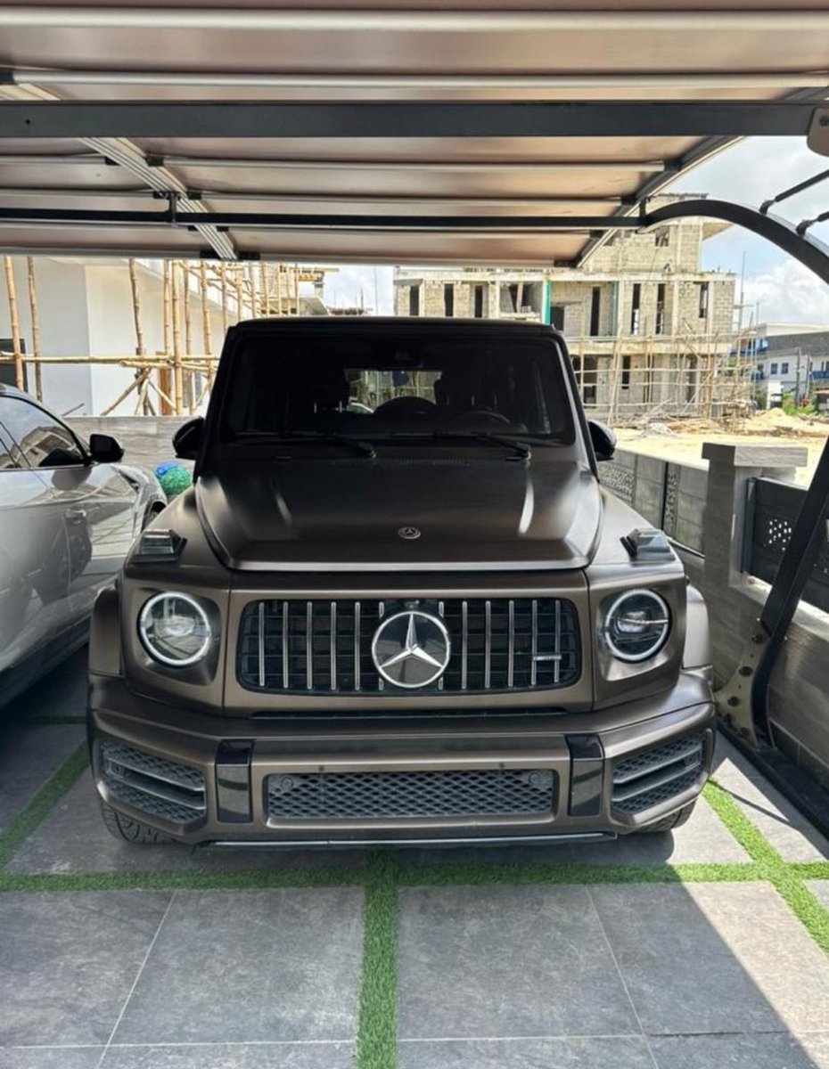 SOUTHCARNG_LTD's tweet image. Not built for the economy tire
Built for those who understand value 

Range rover | G-wagon | Escalade | Gle 
Any of these For 12hrs booking within Lagos only.

Send a dm with an itinerary to get a quote.
WhatsApp/call: 09138601779
#Suv #Logistics