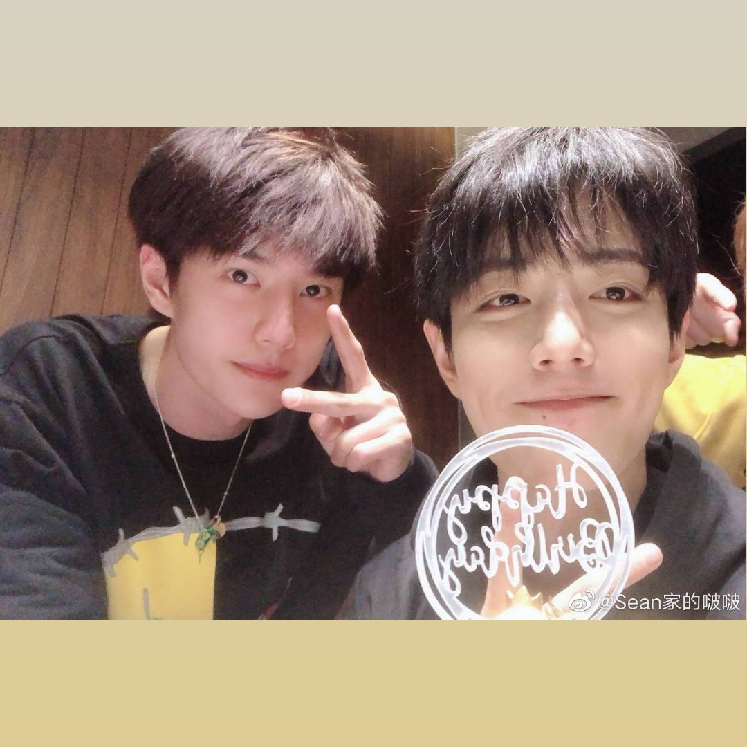 การที่แว๊นๆมอไซด์เพื่อไปฉลองวันเกิดกะเค้าแบบเตรียมพร้อมทุกอย่างข้ามเมืองกันเลยทีเดียวและคนเดียวที่ได้โมเม้นท์นี้ด้วย🤭เกินกว่าเพื่อนไปเยอะนะ