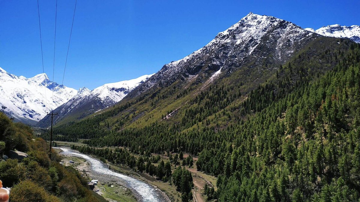 tourgenuity's tweet image. Summer (Mar–Jun) → Escape to the mountains

Plains = extremely hot (40–45°C) ❌
Mountains = perfect weather ✅

Go to:
• Himachal Pradesh
• Uttarakhand
• Northeast India

👉 Think: हिमालय, trekking, cool air 

#AdventureTravel #NatureLovers #tourgenuity