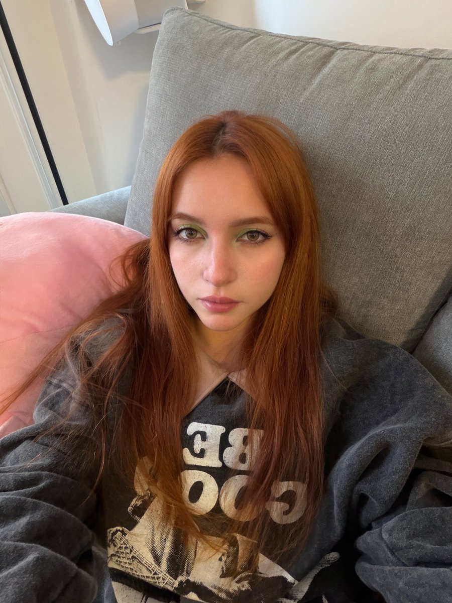 el kirby con cuchillo tweet media