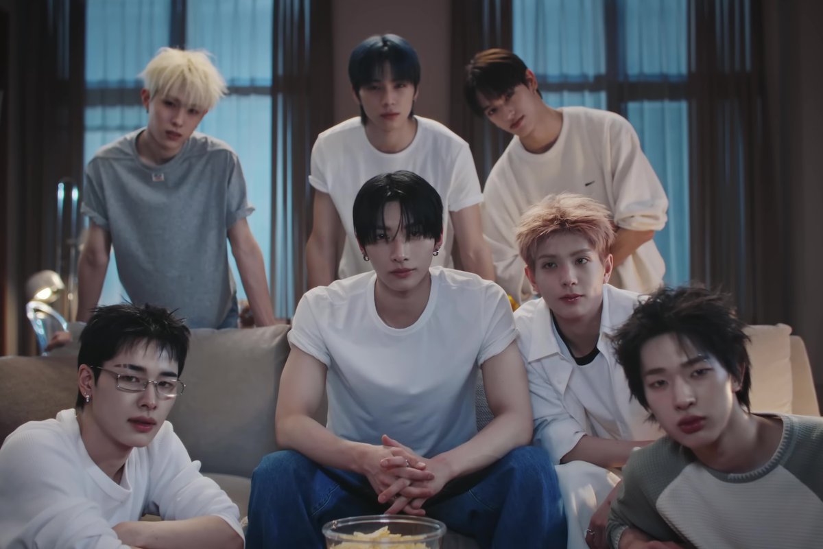 soompi's tweet photo. WATCH: #NEXZ Reveals Comeback Date With "Mmchk" Trailer 
https://t.co/Zz09T39elq https://t.co/ahwDNy09fp