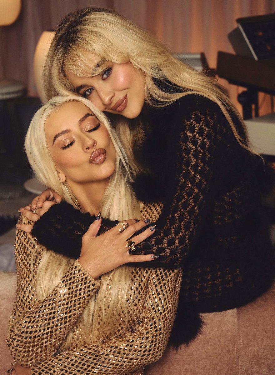 XtinaLoverr™️ tweet media