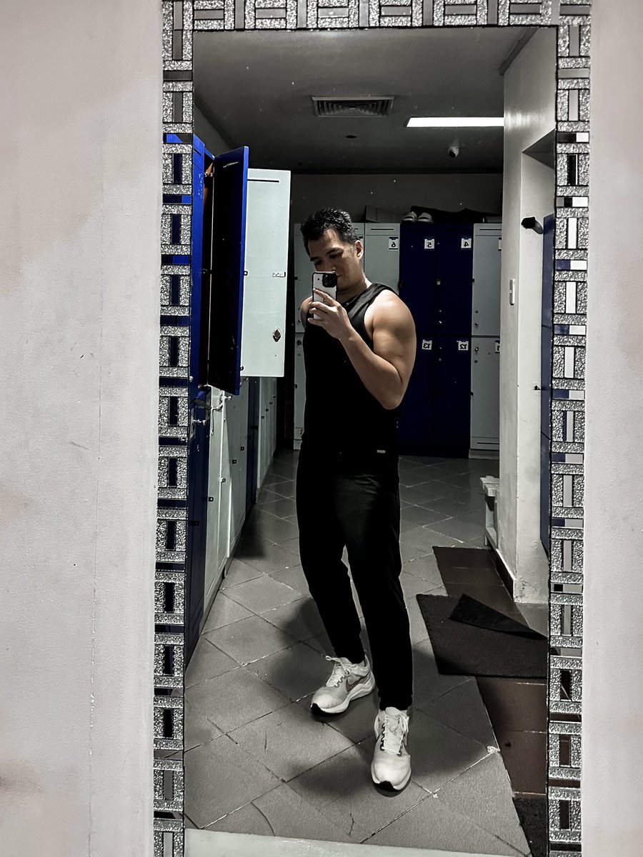 ulybog's tweet photo. Just like that, weβre back to regular programming. #roadtofitness https://t.co/9BAoh4KOGo