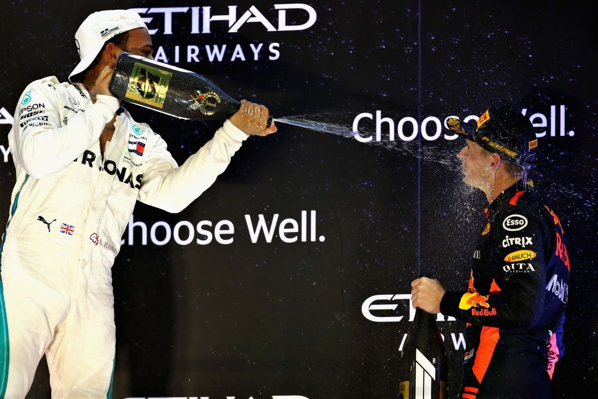 lewis kimi fanatic ⁴⁴ ¹² tweet media