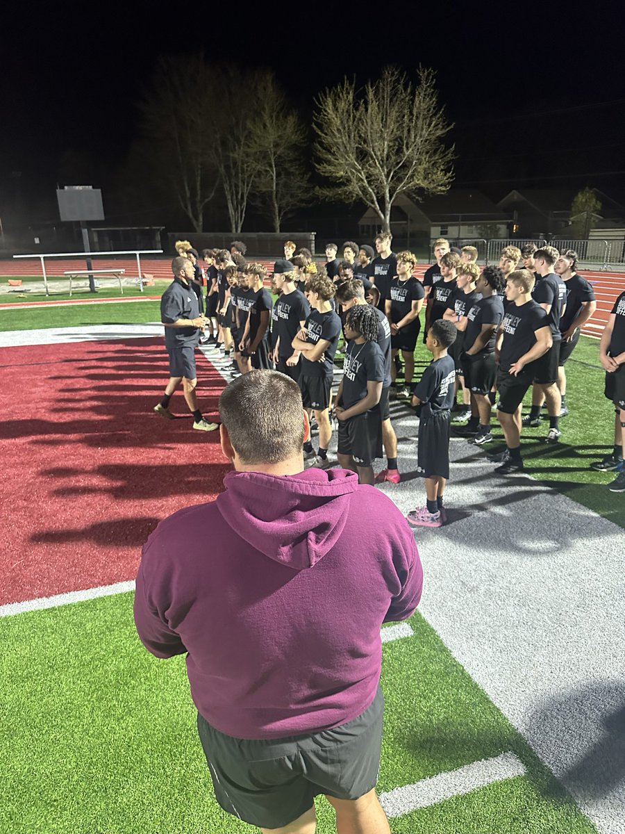 BeckleyFB's tweet photo. Back to work after Spring Break 
#BUILTDIFFERENT https://t.co/8jiE9FmgFk