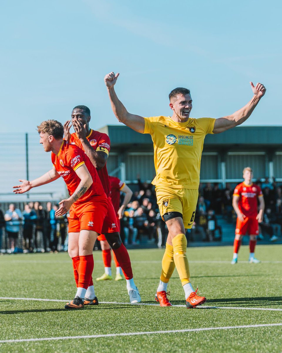 FIRST HALF RECAP ☀️ 

🟡 1 - 1 🔴 

⏱️ 35’ | This tie has come alive in the last ten minutes – the visitors struck first before <a href="/AlexMorris1994/">Alex Morris</a>’s equaliser! 👏

Plenty more drama to come 🍿

📺 | Live on <a href="/ClubberFootball/">Clubber Football</a>

🎙️ | Listen on <a href="/PuritansRadio/">Puritans Radio</a> 
🔗 |