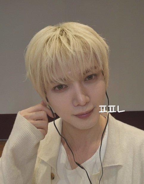 포포니 tweet media