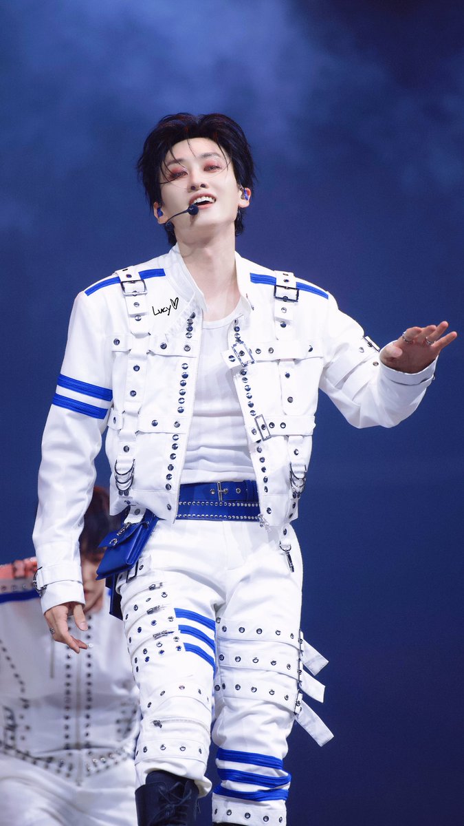 露西西嘻嘻-Lucy tweet media