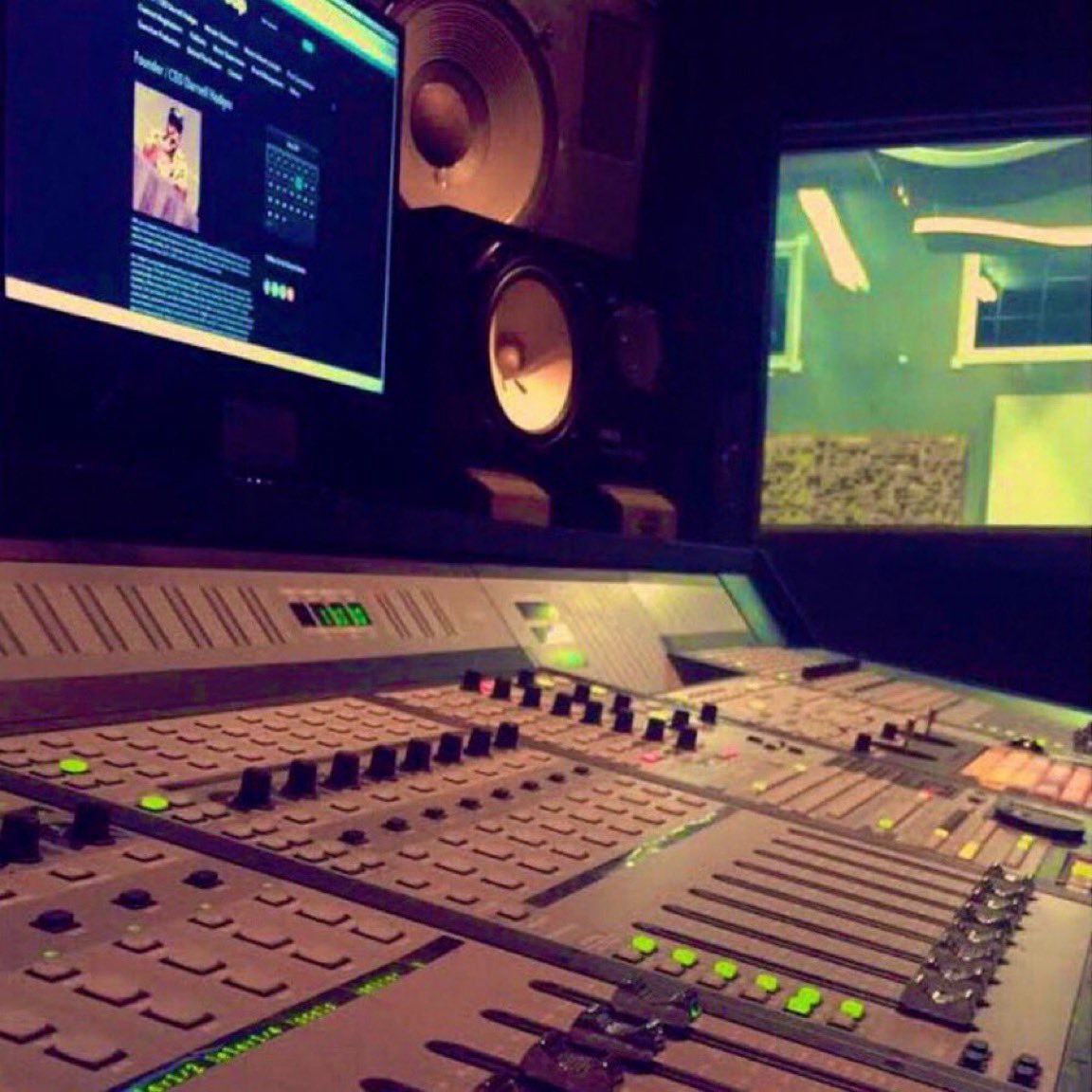 DLH Media Group ™ tweet media