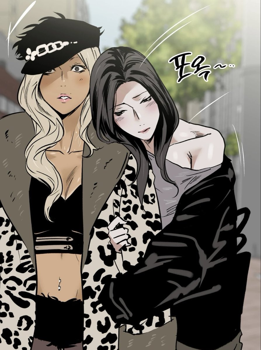 riojaneeer's tweet photo. HEO JINA, YOU DIDN'T EXPECT THAT, HUH? HAHSHDHSHD LOOK AT YOUR FACE, LESBIAN. https://t.co/R3g2DFLJ4m