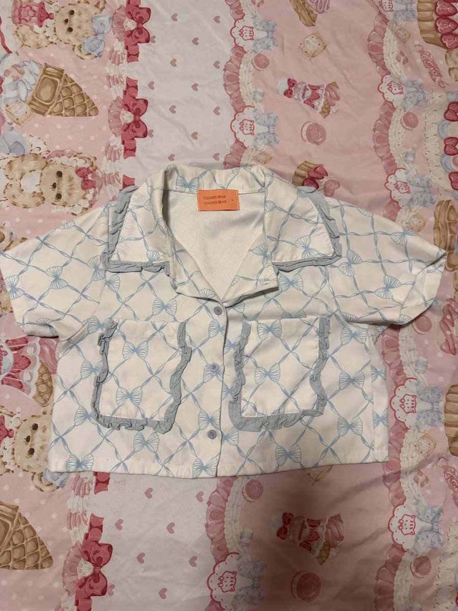 ส่งต่อเสื้อผ้ามือ 2 ของเค้าเอง🫶🏻🛍️ tweet media