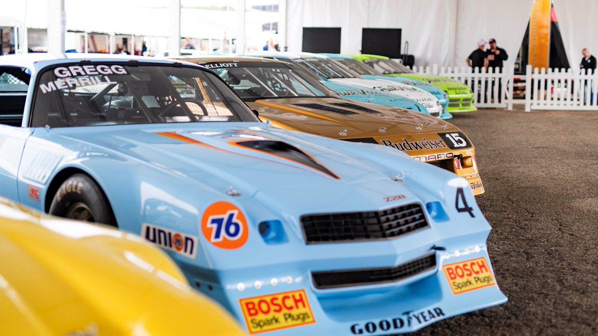 irocofficial's tweet image. #MondayMood Getting the legends in line. 🏁Only 4 days until the IROC #HeritageInvitational at
#TenTenthsMotorClub! Join us April 10-11 for the ultimate racing reunion.🏎️✨
🎟️Tickets: bit.ly/HeritageTIX