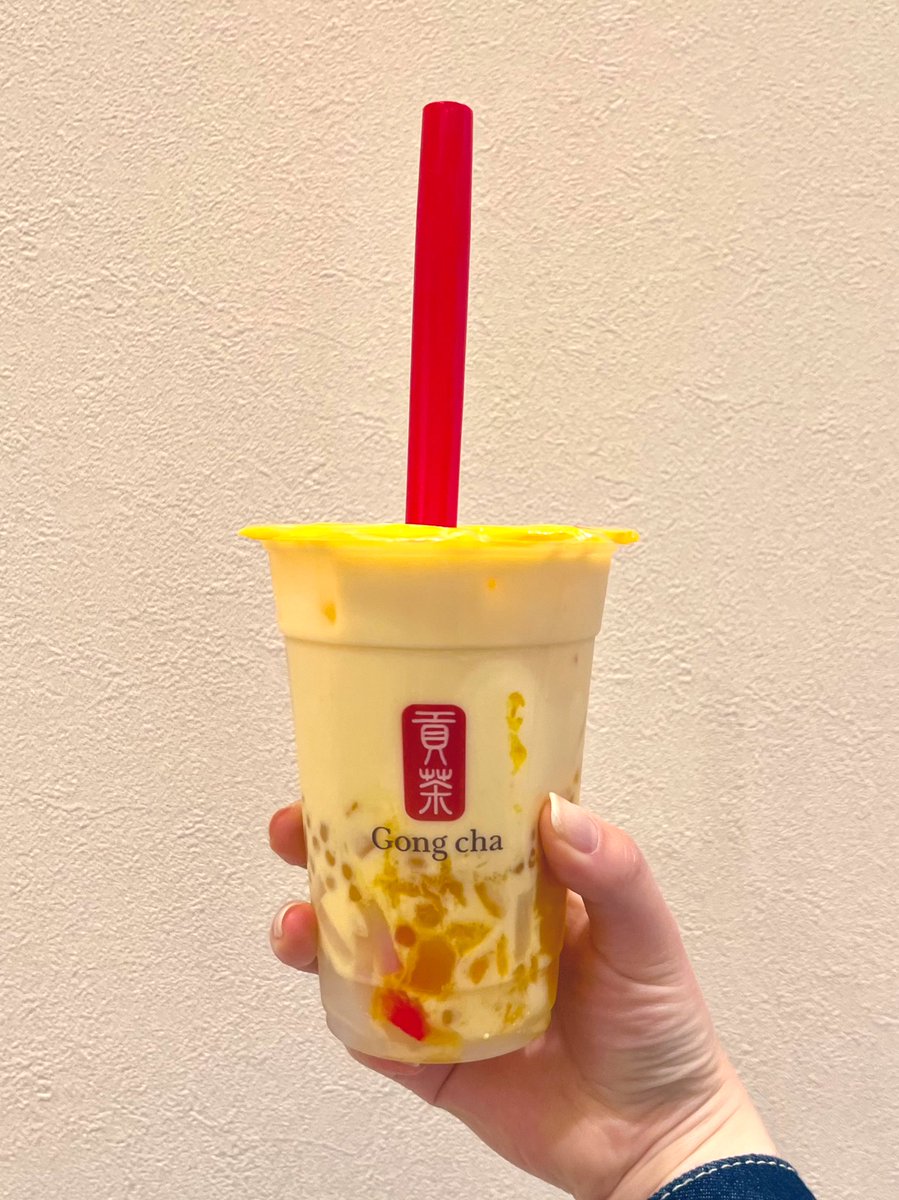 wakikodayo's tweet photo. 今日ゴンチャの新作マンゴーミルクティー飲んだんですけど、なんか美味すぎて一瞬で飲み干しちゃって気付いたらいつの間にか2杯目を買ってて怖かったです、、、、Mサイズじゃ足りないのでLサイズ出してくださいお願いします🥺🙏🏻🥭💞 https://t.co/hzQbcJCem5