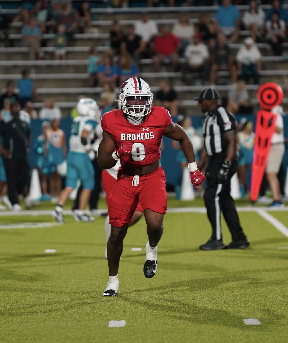 MBHSFootball's tweet photo. Bronco Recruit of the Day: 

Ugo Anosike!

C/O 2027 LB! 6'1, 214 LBS

1st Team All-District in 2025

68 tackles, 12 TFL in 2025

Profile: https://t.co/q3TFK9Q2lW

Hudl: https://t.co/kss9iENzPz

@Ugo_Anosike @CoachStuJohnson @Ath_Dynasty 

Let 'em run 🐴🐎🐴🐎

#RECRUITBOYD #BET https://t.co/pjY5lKVVeN