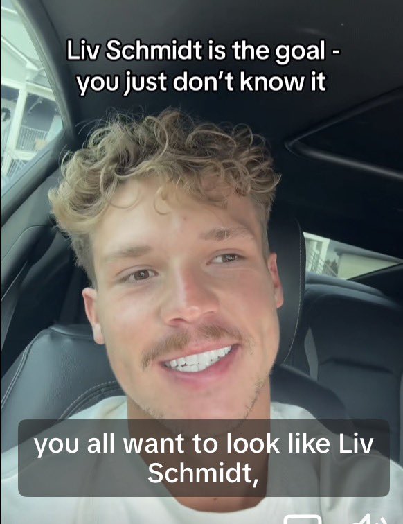 DelicateLuci tweet media