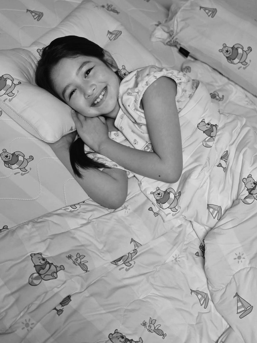 Accelerandoes's tweet photo. Sudah saatnya melelapkan diri setelah memastikan si kembar tertidur. I wish you a nice sleep, Aries and Eliora. Semoga tidurmu diajaga baik oleh malaikat. Or if they don't, I will. https://t.co/oO8RP8cs4b