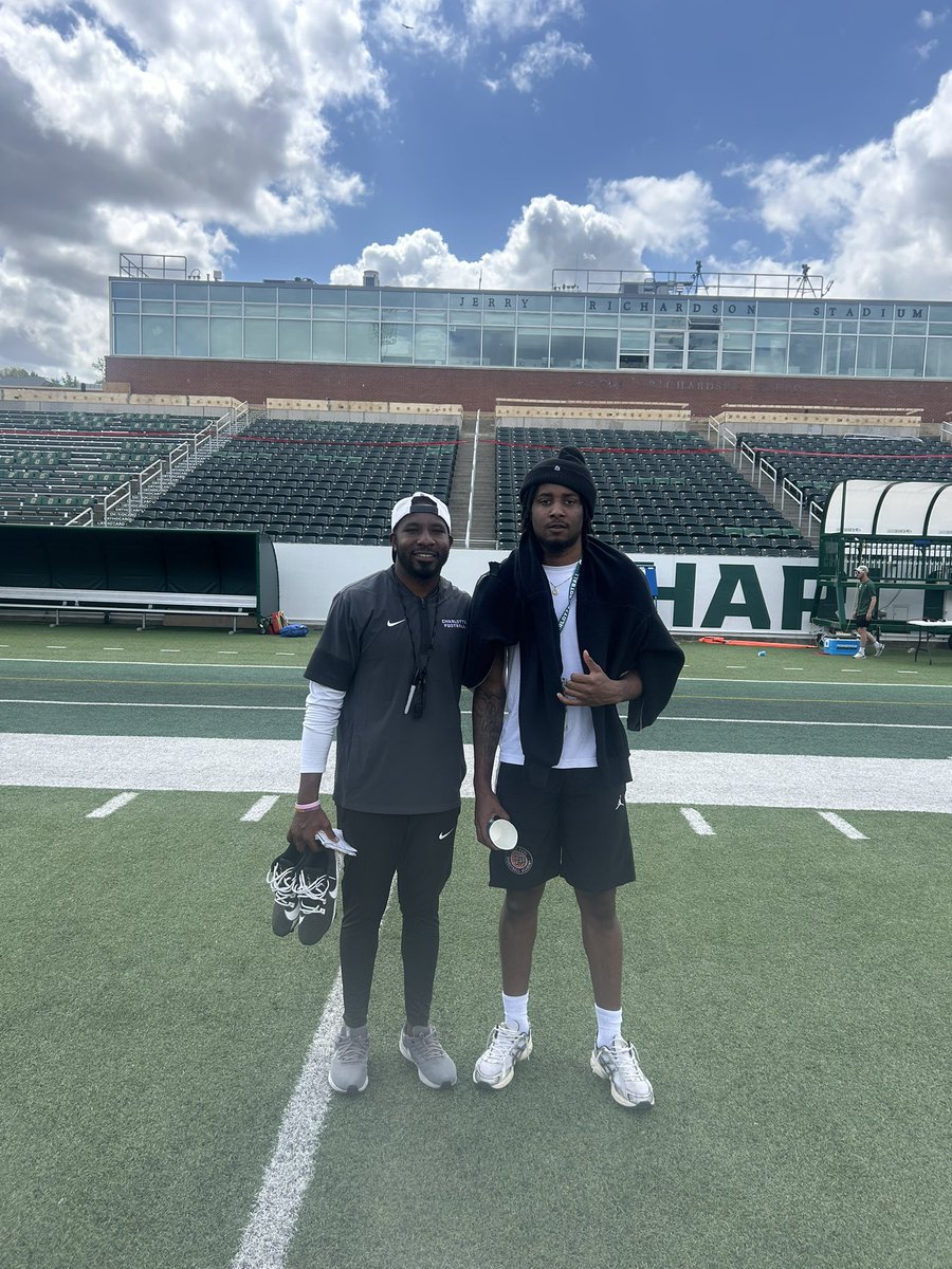 teeshonsmith__'s tweet photo. @CharlotteFTBL @CoachClay_CLT @Coach_TBell ⛏️ https://t.co/FuaNK6P80D