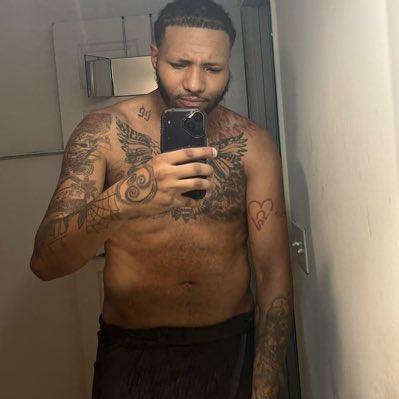 ZMSOWAVY's tweet photo. #NewProfilePic https://t.co/XSgahucUG1