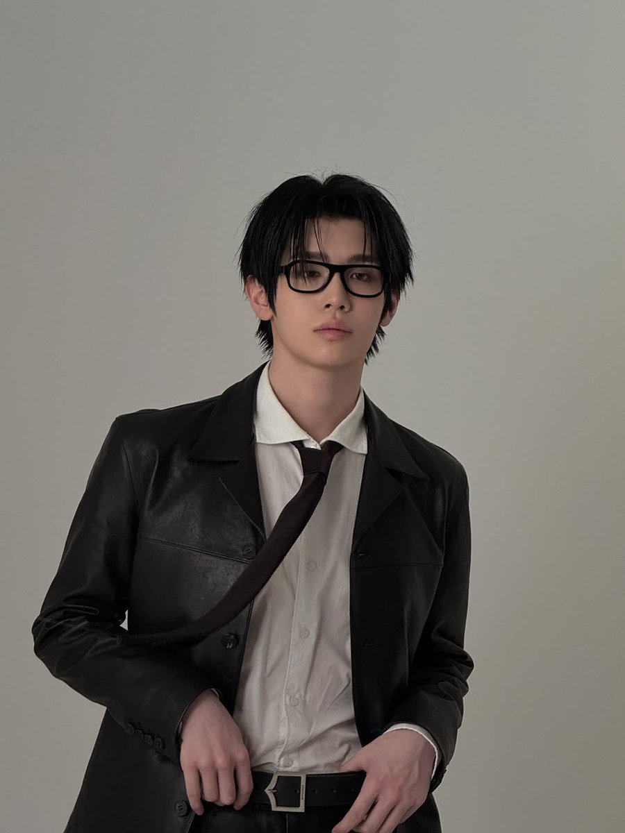 ZB1_ig's tweet photo. { 📸 } — 260406
Instagram Update

"𝗭𝗘𝗥𝗢𝗕𝗔𝗦𝗘𝗢𝗡𝗘 ღ

#ZEROBASEONE #KIMTAERAE"

(1) https://t.co/cRZK9iPKzo