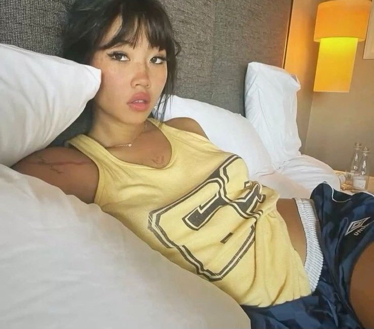 beabadoobee core tweet media